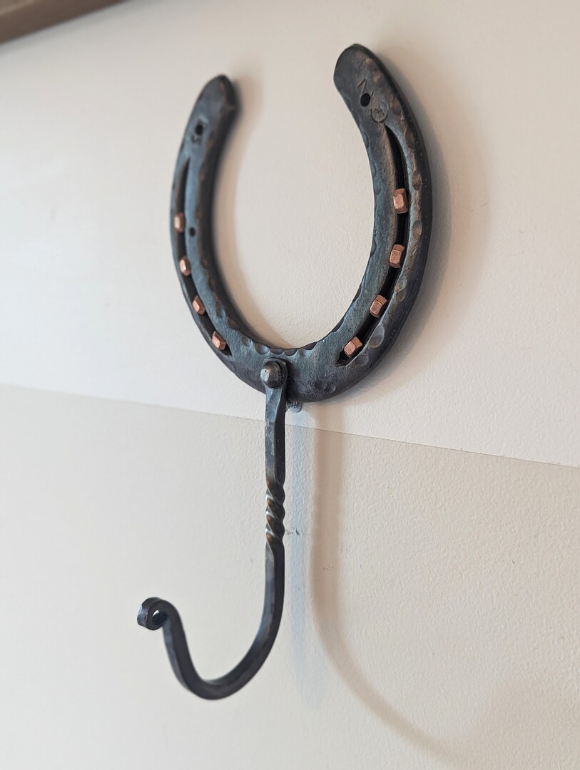 Rustic Western Decor Metal Horseshoe Wall Hook Rack Rustic Western Decor Metal Horseshoe Wall Hook Rack